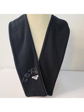 Y2K Roxy Patch Stitched Black White Fleece Scarf